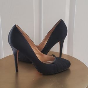 Badgley Mischka Black Satin and Tulle Pumps